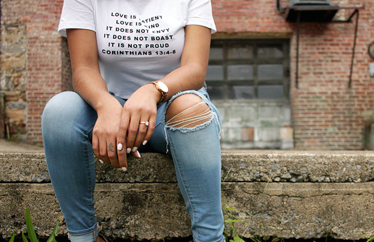 A shirt with Corinthians 13:4-6